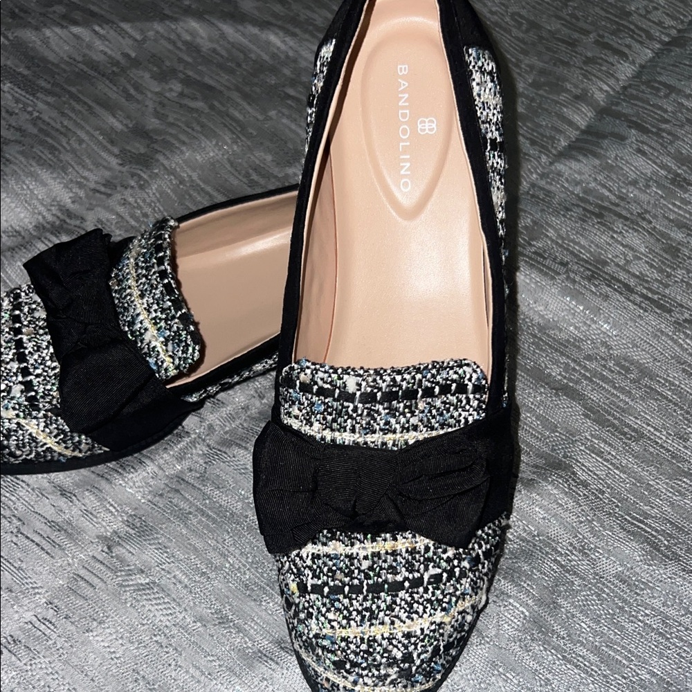 Bandolino Women's Black and White Tweed Loafers
